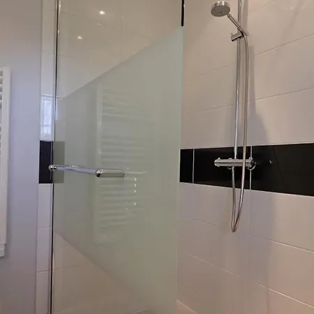 Maison Chaleureuse En Normandie Avec Jardin Arbore - Fr-1-497-143