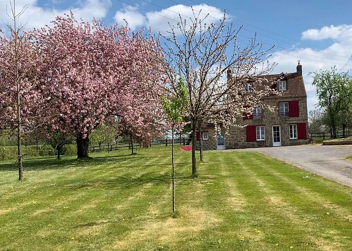 Maison Chaleureuse En Normandie Avec Jardin Arboré - Fr-1-497-143 * Menil-Gondouin