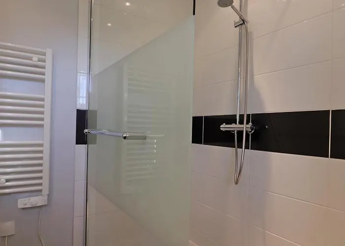 Maison Chaleureuse En Normandie Avec Jardin Arboré - Fr-1-497-143