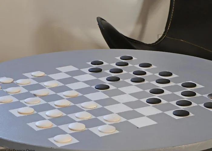 Hébergement de vacances Maison Chaleureuse En Normandie Avec Jardin Arboré - Fr-1-497-143 Menil-Gondouin