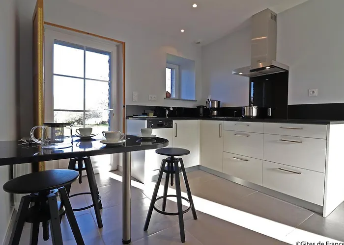 Maison Chaleureuse En Normandie Avec Jardin Arboré - Fr-1-497-143 Hébergement de vacances *