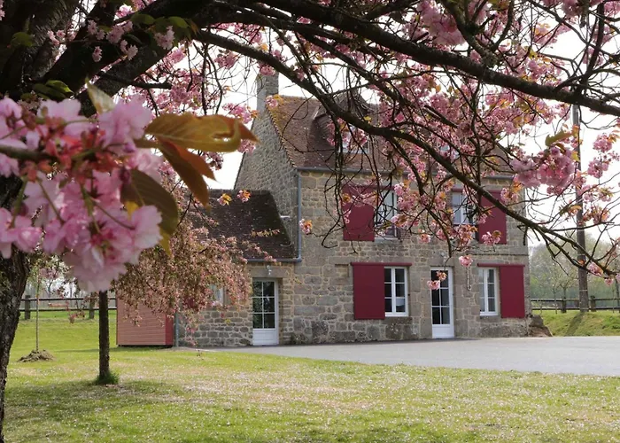 Hébergement de vacances Maison Chaleureuse En Normandie Avec Jardin Arboré - Fr-1-497-143 Menil-Gondouin